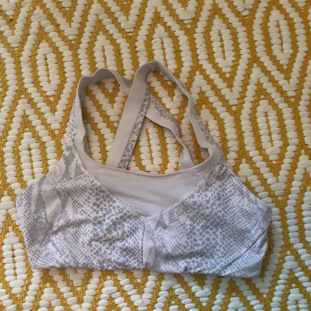 Lululemon sports bra